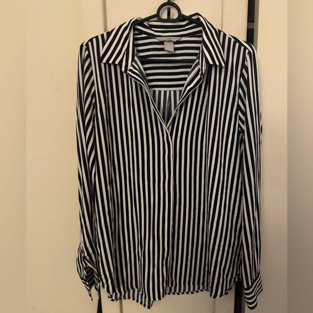 H&M Navy and White Long Sleeve Button Down Shirt
